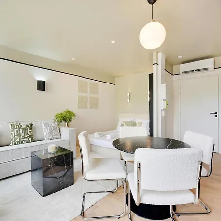 A Delightful Studio With Terrace