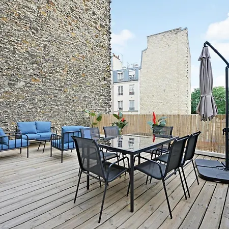 A Delightful Studio With Terrace
